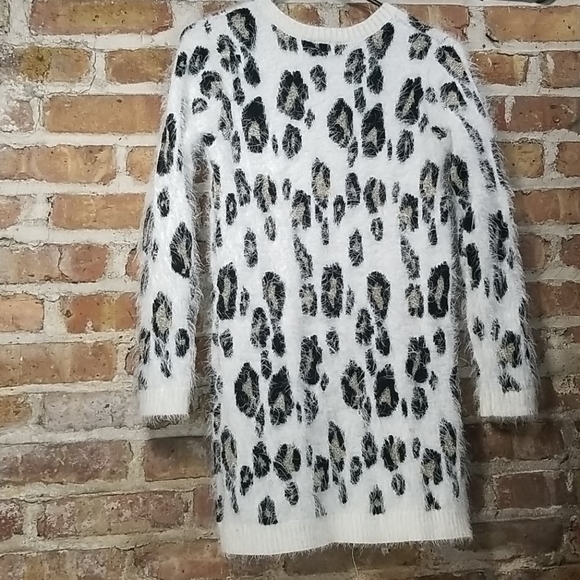 🌲Circo Kid Sweater. Leopard patter size L 10-12 - Picture 2 of 4